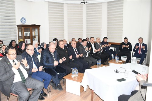 Kaymakamımız Sayın Ayhan TERZİ, Şehit Astsubay Kıdemli Çavuş Feyyaz İLHAN’ın İçin okutulan mevlid-i şerife Proğramına Katıldı.